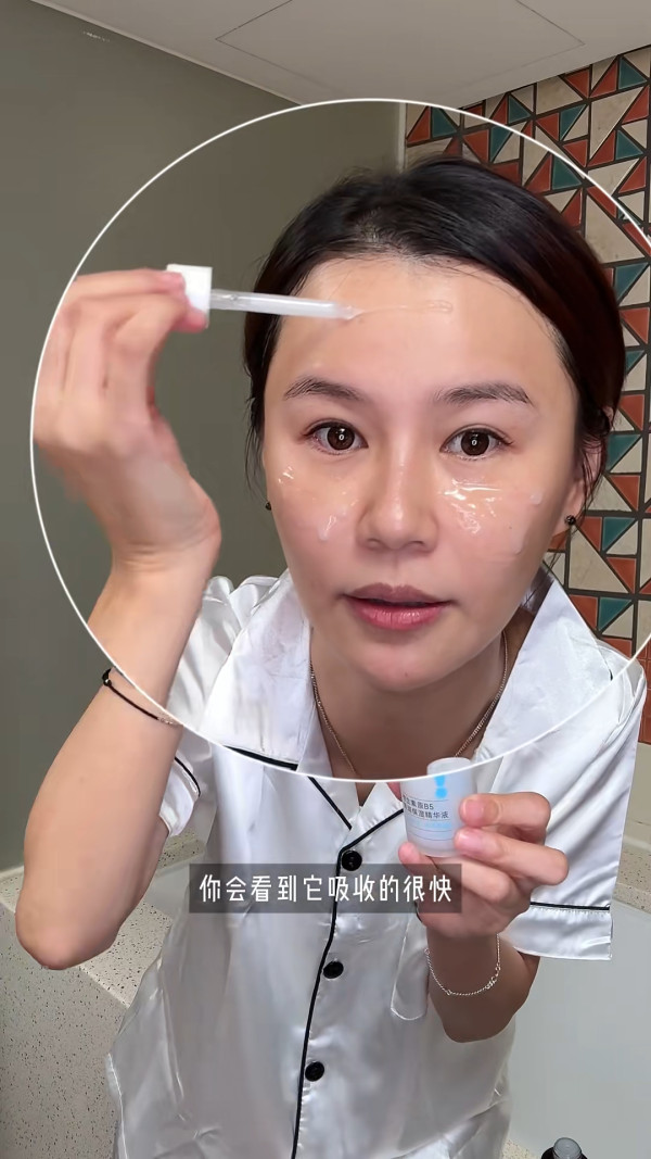 黄翠如现场卸妆公开最真实素颜！镜头前44岁皮肤状态全曝光！网友：毛孔都看得到