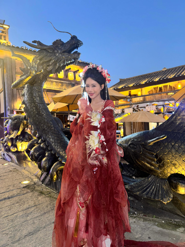 香港小姐2026｜5號魏欣Etherine背景曝光！ 英國名校土木工程系碩士畢業極猛料