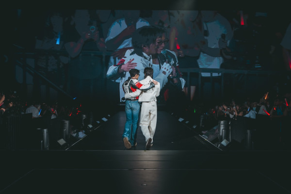 YT周殷廷演唱會|首登紅館大騷Deep V胸肌 合體JFYT化身特種部隊 Tyson Yoshi驚喜現身
