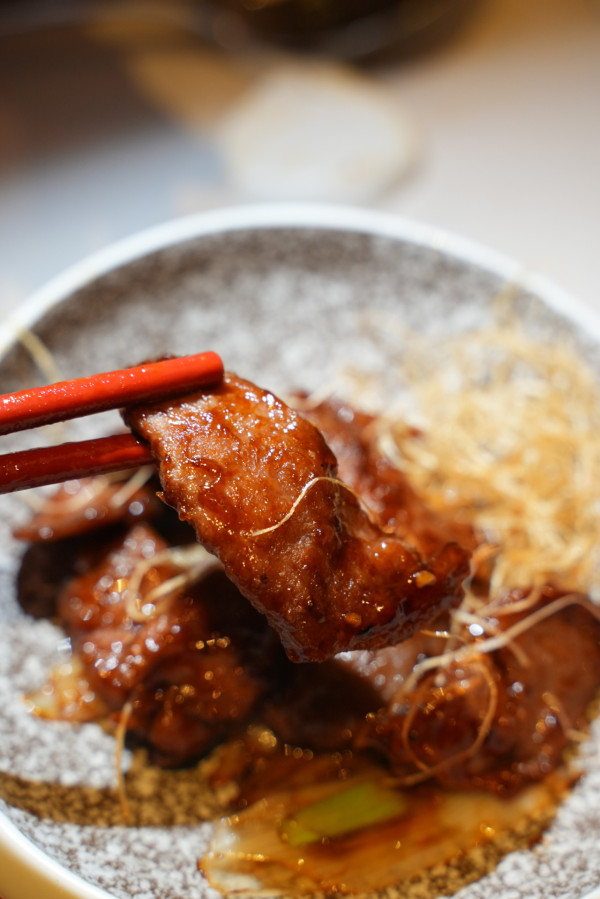 片皮鴨推介｜北角海景酒店推雙人京式明爐烤鴨套餐 必食極脆烤鴨/花膠羹/海鮮   