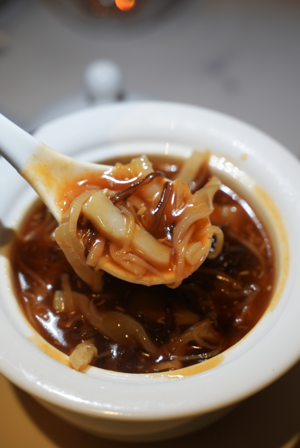 片皮鴨推介｜北角海景酒店推雙人京式明爐烤鴨套餐 必食極脆烤鴨/花膠羹/海鮮   