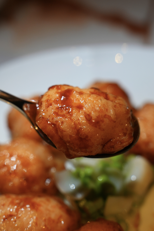 片皮鴨推介｜北角海景酒店推雙人京式明爐烤鴨套餐 必食極脆烤鴨/花膠羹/海鮮   