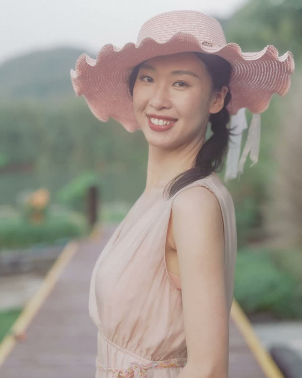 香港小姐2026｜7號楊媛媛Vera清華+中大雙學霸背景起底！任職金融產品經理