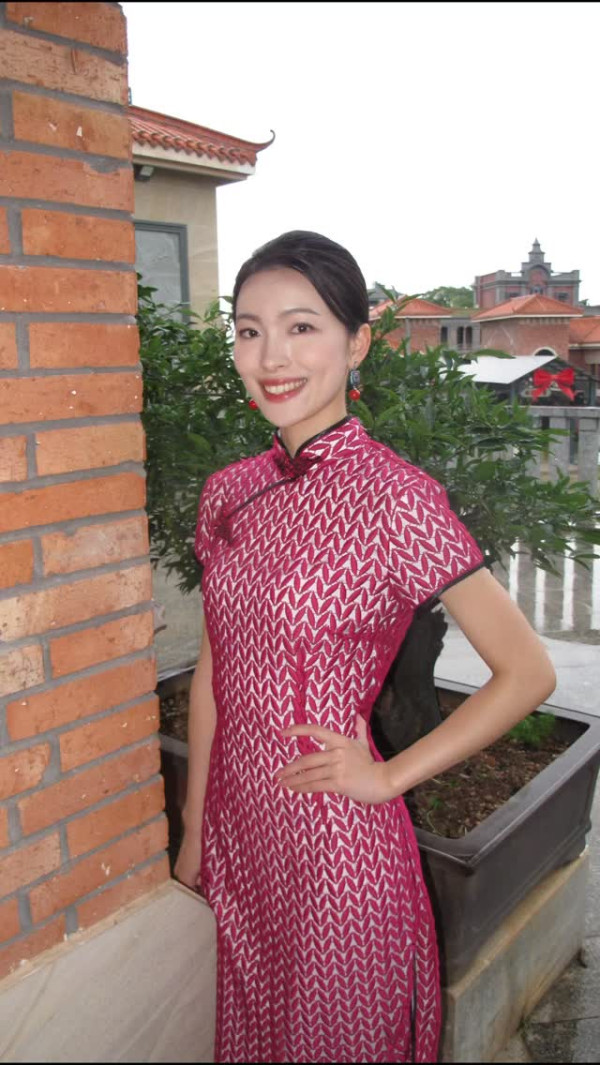 香港小姐2026｜11号颜一菲Agnes全场唯一博士生！超强学历背景曝光苦练粤语