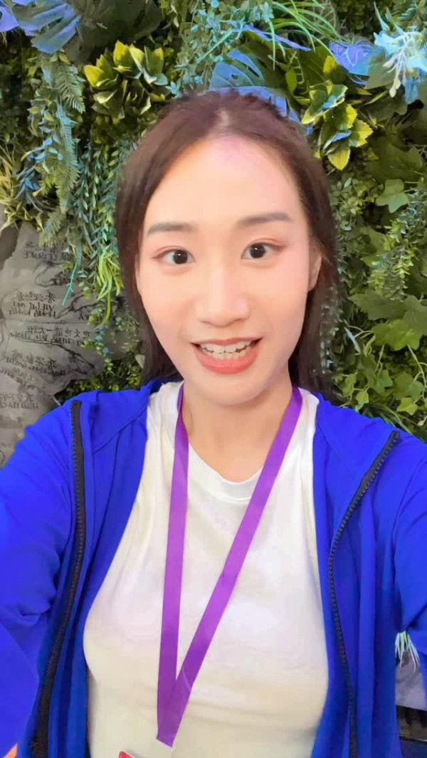 香港小姐2026｜12号汤家琳Caris学历背景全起底！城大MBA会计师 高难度竖琴演奏