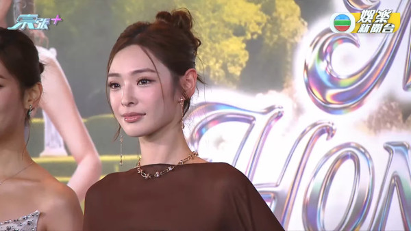 香港小姐2026｜近40位女艺人性感亮相红地毯！（多图不断更新）