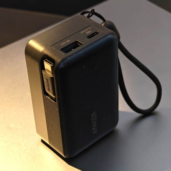 Anker Nano 10K 45W 行動電源開箱實測｜自帶 70cm 伸縮線　45W 快充＋智能顯示屏合 CCC 要求