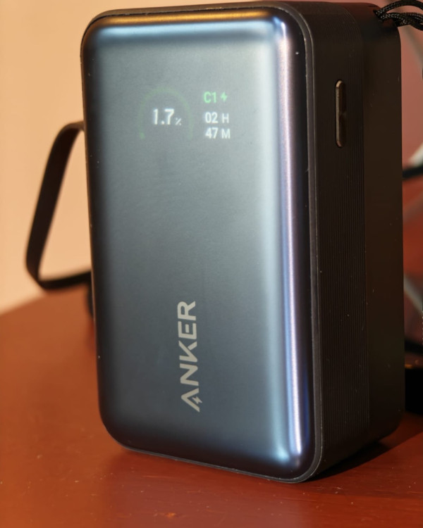Anker Nano 10K 45W 行動電源開箱實測｜自帶 70cm 伸縮線　45W 快充＋智能顯示屏合 CCC 要求
