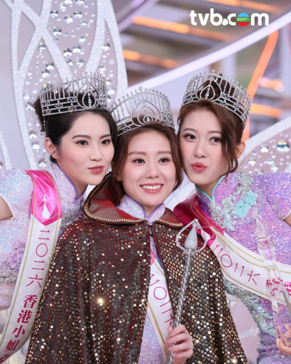 香港小姐2026｜季军李泽欣口才出事寸上届冠军“矮” 赛后感言引爆网负评自信过头