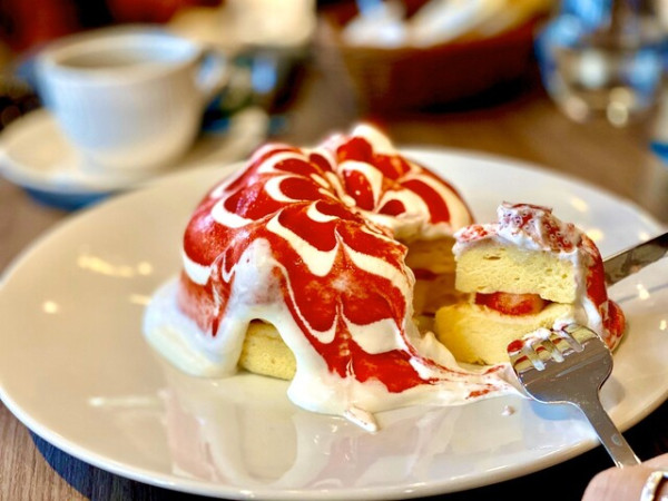 圖片來源:tabelog 日本東京人氣pancake店8間推薦附地址 淺草排隊名店、雪崩奶蓋梳乎厘、鹹甜邪惡煙肉蛋厚餅