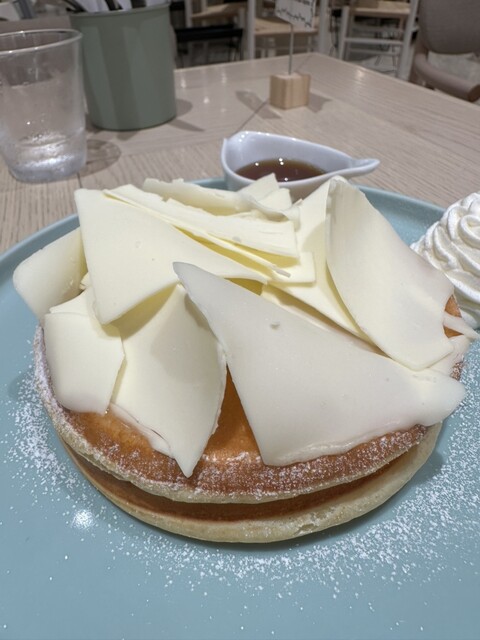 圖片來源:tabelog 日本東京人氣pancake店8間推薦附地址 淺草排隊名店、雪崩奶蓋梳乎厘、鹹甜邪惡煙肉蛋厚餅