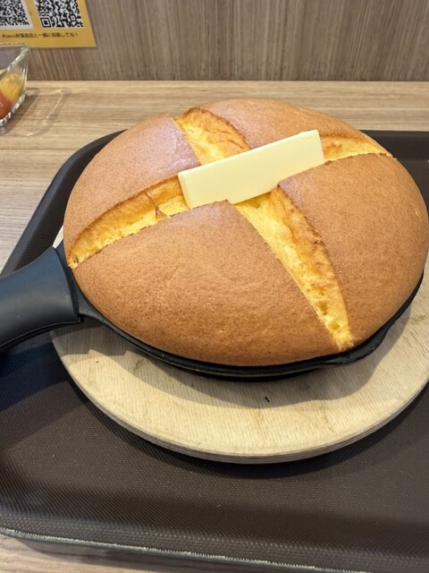 圖片來源:tabelog 日本東京人氣pancake店8間推薦附地址 淺草排隊名店、雪崩奶蓋梳乎厘、鹹甜邪惡煙肉蛋厚餅
