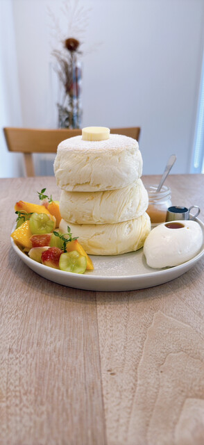 圖片來源:tabelog 日本東京人氣pancake店8間推薦附地址 淺草排隊名店、雪崩奶蓋梳乎厘、鹹甜邪惡煙肉蛋厚餅