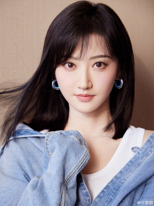 景甜背景起底8件事：“人间富贵花”捧极不红！拍多部好莱坞大片被评烂片女王