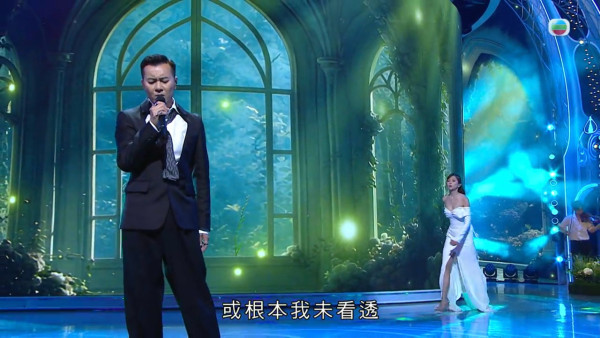 香港小姐2026｜鏡頭後突發舞台意外片段瘋傳！謝淑怡失足重摔 郭柏妍不顧直播即時救人