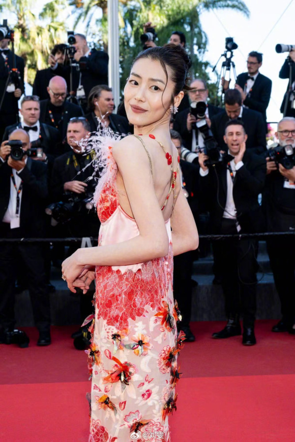 井柏然女友史大公開！現任前度超高質：秘戀超模劉雯6年、與前度倪妮童話夢碎