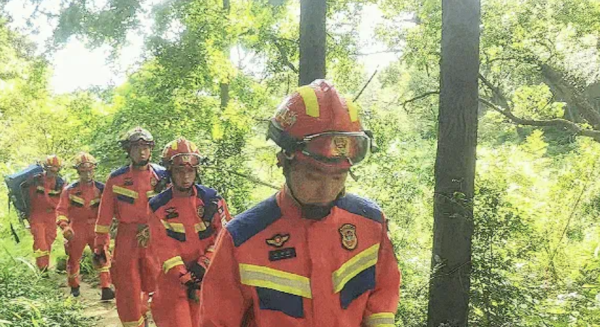 57歲男行山盲從AI被困深山 脫險後指責AI竟獲回覆「XX」因1原因勿信AI山林路線