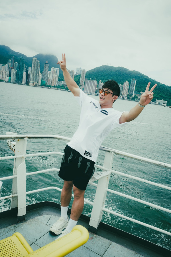 ROVER全新單曲《白日夢之旅》包辦曲詞編監!亨仔首任MV監製自導自演 長洲取景