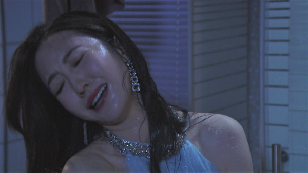 三代同糖｜愛回家大灑鹽花！何依婷爆水喉全身濕晒畫面瘋傳 網民熱議好大犧牲