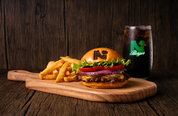 N+BURGER新店開幕！指定套餐88折+免費送優惠券+漢堡手提袋 