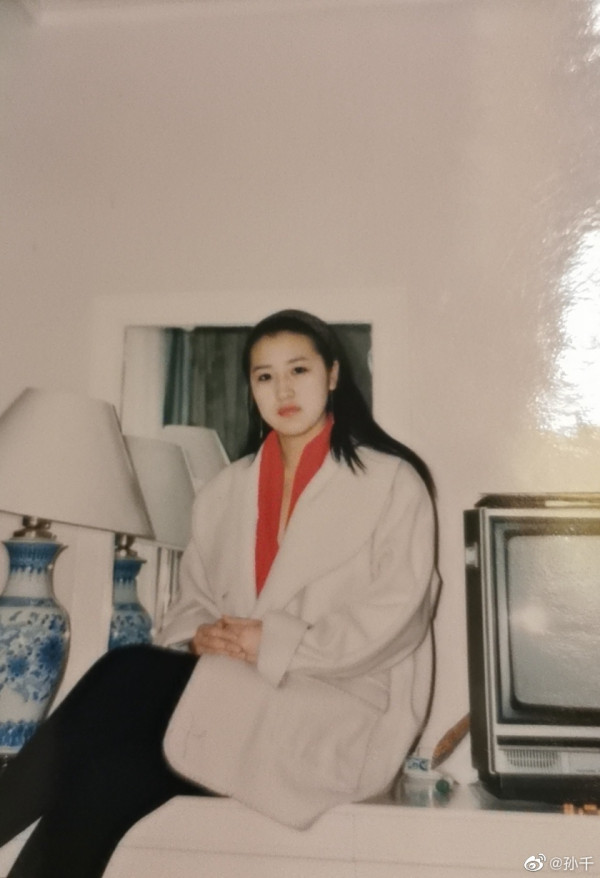 早春晴朗｜孫千被傳富二代媽媽遭起底！獲封「東北全智賢」網民嘲：長相很普通
