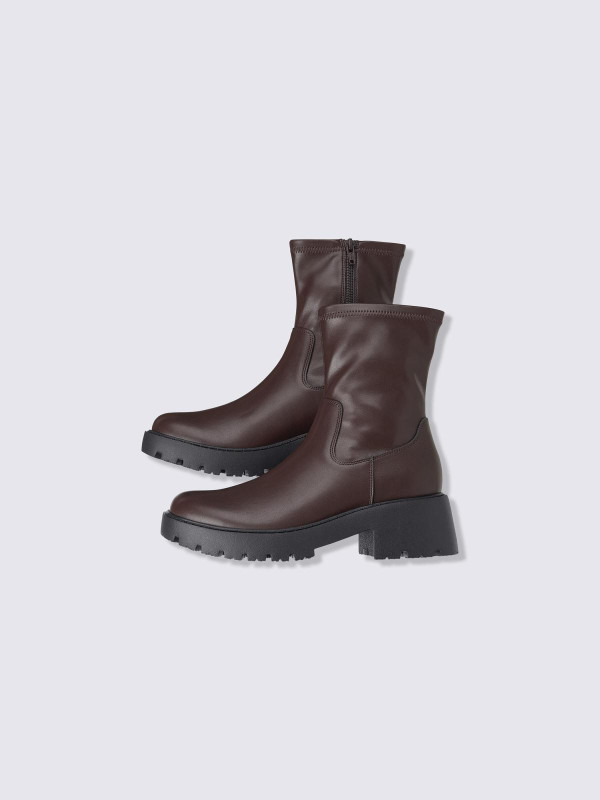 Decathlon平價跑步短褲爆紅！$199具360度環繞式收納腰帶 網民大讚：放哂電話同鎖匙都得