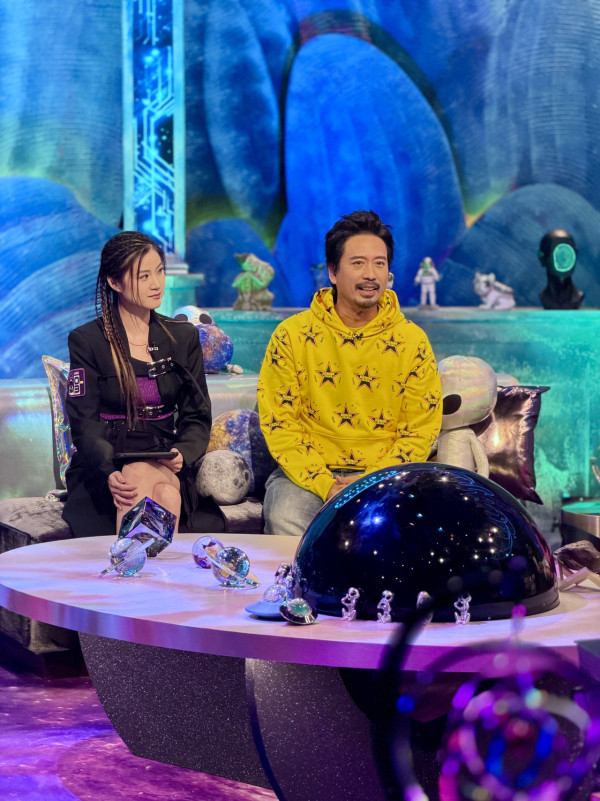 Eric Kwok驚爆美國追逐巨型UFO六分鐘！葉佩雯拍片影片竟離奇變空白
