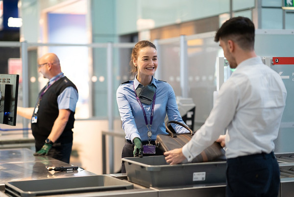 圖片來源:X@HeathrowAirport 旅遊冷知識|飛英國可帶超過100ml液體上機?希斯路機場宣佈:液體限制已全面解除