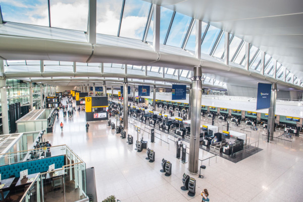 圖片來源:X@HeathrowAirport 旅遊冷知識|飛英國可帶超過100ml液體上機?希斯路機場宣佈:液體限制已全面解除