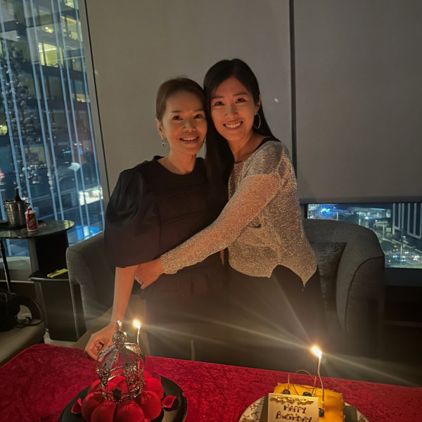 佘詩曼率七魔女閨密團罕有齊人慶生！驚見鍾麗淇狀態大變暴瘦表情僵硬惹擔憂