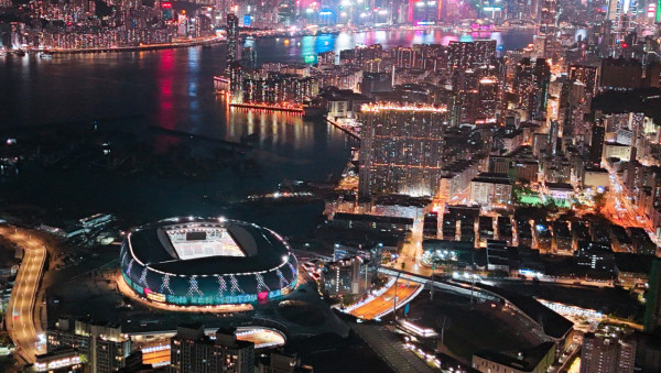 啟德體育園外牆燈光秀迎亞運！免費直播賽事／FILA 「撐港隊」期間限定店