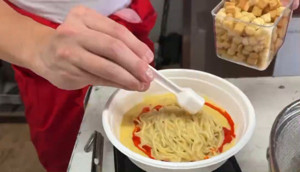 東京著名大型夏日祭典爆集體食物中毒!逾百人食「冷蟹肉拉麵」嘔吐腹瀉