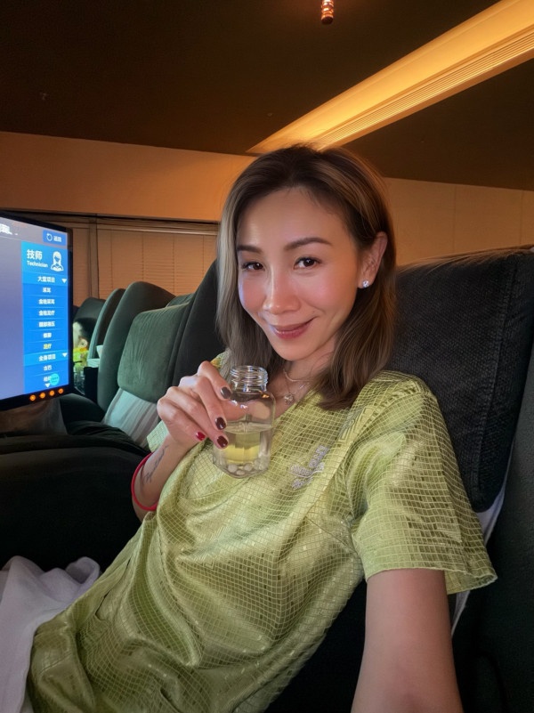 43歲女藝人被爆秘密誕子已是兩孩之母！驚傳疫情期間生仔 另一半真實身份成謎