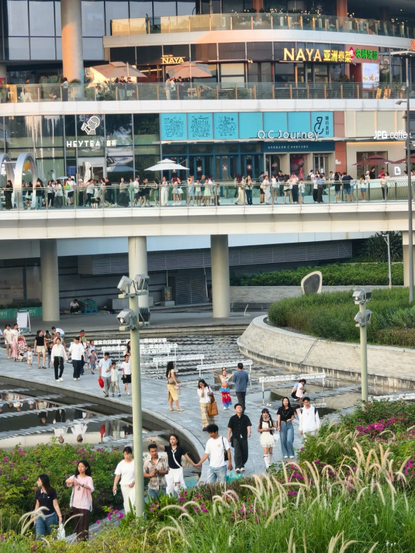 深圳必逛8大特色商場附交通 美妝旗艦店、排隊名店、避暑地下街一應俱全 