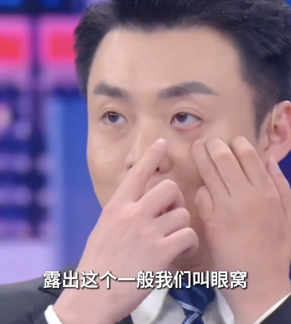 9成人都一直做错！眼药水直滴眼球恐伤角膜 眼科医生教正确4步骤