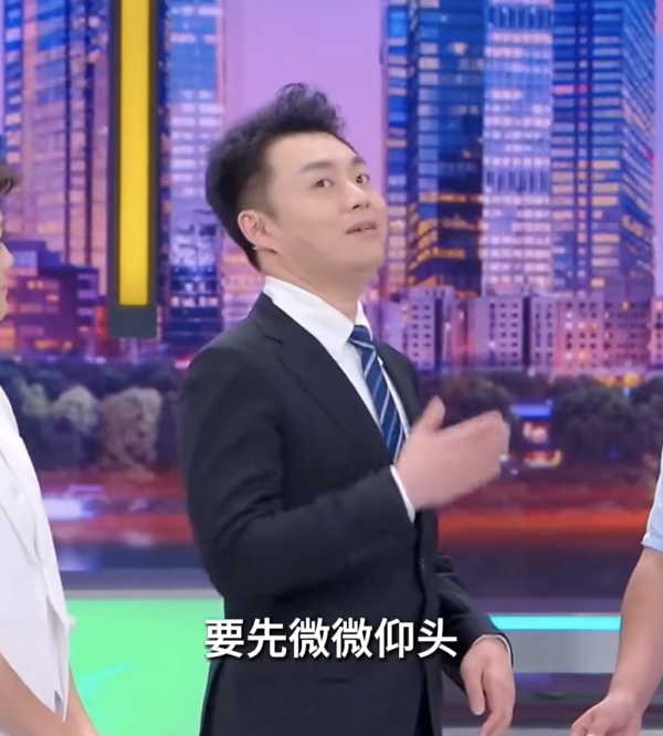 9成人都一直做错！眼药水直滴眼球恐伤角膜 眼科医生教正确4步骤