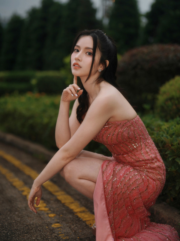 女神配對計劃2|陳若思Amber背景大起底!入行前任理財經理 落選港姐再修讀大學