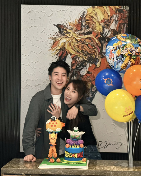 港姐王菲IG晒巨鑽宣布訂婚報喜！富貴歌手男友跪地求婚「邊度就係屋企」