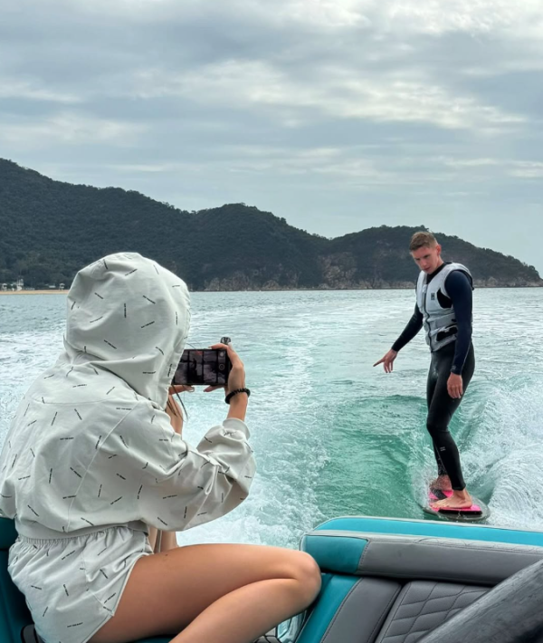 Wakesurfing HK Wakesurf（圖片來源︰IG@wakesurfinghk）
