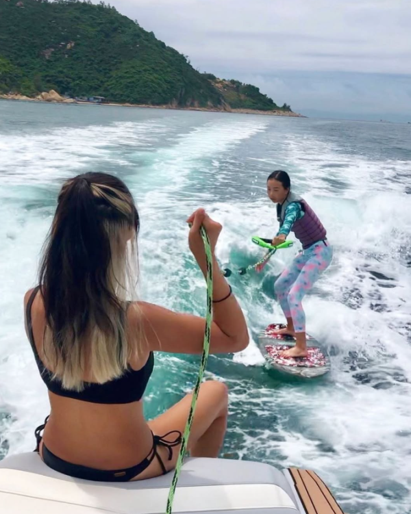 Wakesurfing HK Wakesurf（圖片來源︰IG@wakesurfinghk）