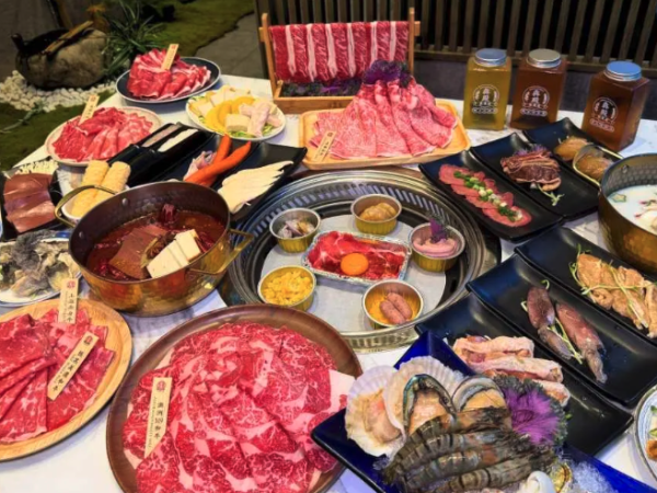 犇殿台灣火鍋低至$84！同時食火鍋/鐵板燒：晚市買1送1任食赤身牛肉/美國豬梅花/澳洲M9和牛