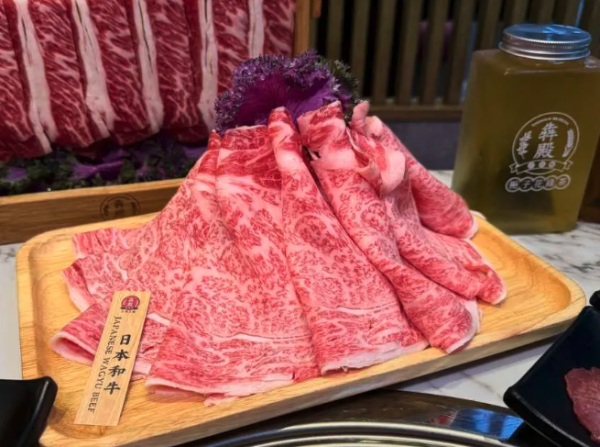 犇殿台灣火鍋低至$84！同時食火鍋/鐵板燒：晚市買1送1任食赤身牛肉/美國豬梅花/澳洲M9和牛