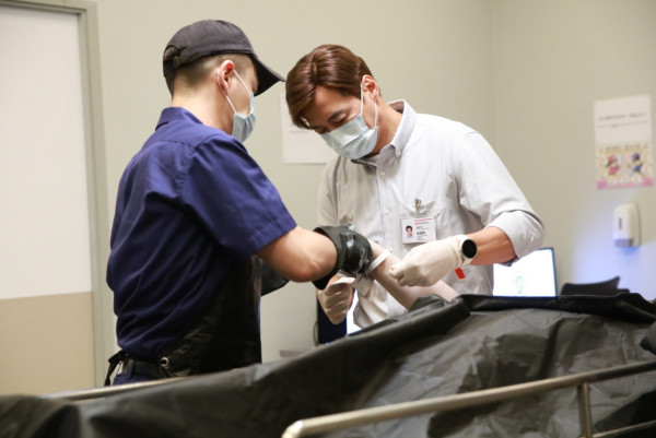 死有對証劇情｜第3集預告芷昕驚遇突襲瀕死！死者家屬盼遺體低胸晚禮服出殯疤痕成障礙