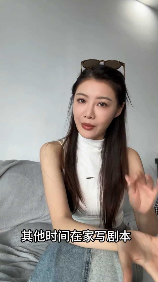 36岁TVB小花进军内地拍短剧破一亿流量！入行13年星途终逆袭：从零开始！