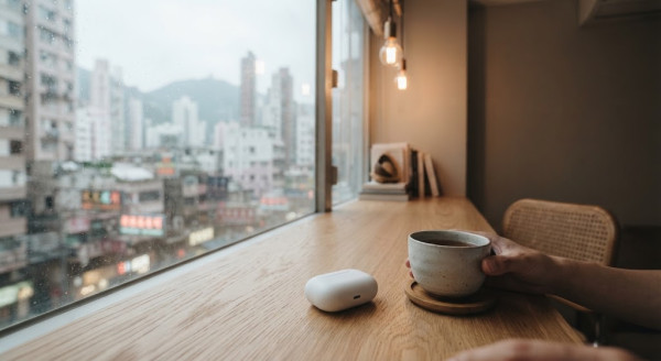 AirPods 等耳機幾耐未洗？耳仔痕、悶塞、有異味要小心 醫生：勿亂挖耳【附 5 分鐘清潔教學＋安全音量貼士】