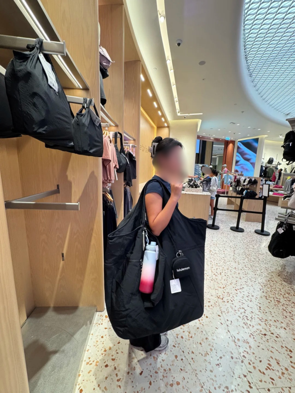 lululemon巨型包裝得落人!網民笑買咗唔使租屋?揭80L官方設計功能