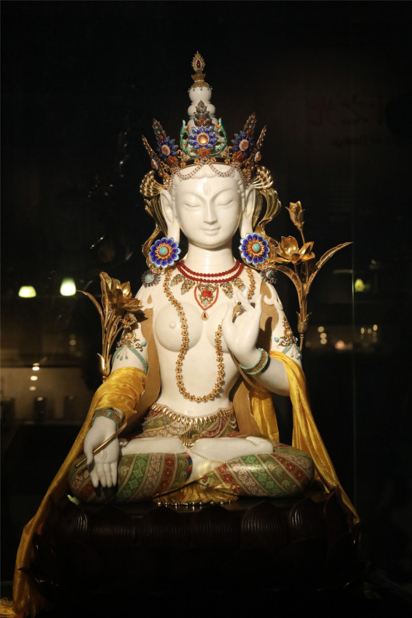 圖片來源:深圳珠寶博物館官網(www.jewelrymuseumsz.com) 深圳羅湖首間珠寶主題博物館免費入場!近距離睇金雕螞蟻聚寶盆+天然寶石礦標