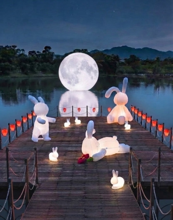 Lake House 湖畔月光庆典“Moonlight Dreamers”（图片来源︰IG@lakehouse.hk）