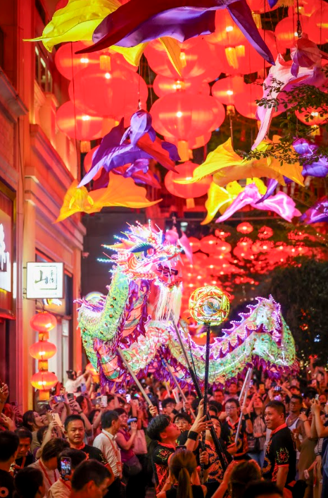 利东街「彩灯．迎月」中秋庆典（照片由相关机构提供）