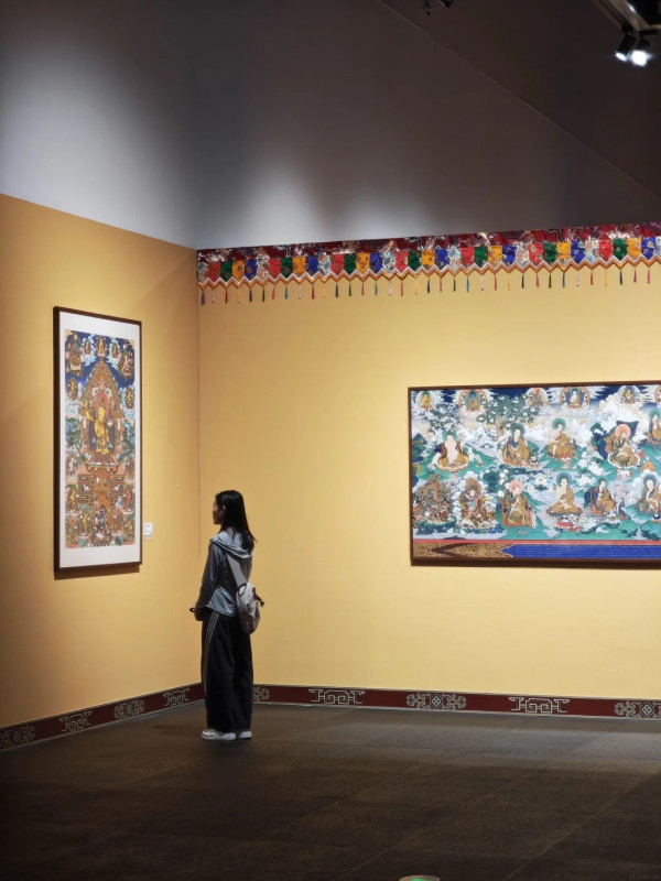 圖片來源:小紅書@简言Happy 國家級非遺熱貢唐卡藝術展登陸深圳!免費入場欣賞大師娘本精工細繪作品 跨越千里文化藝術盛宴